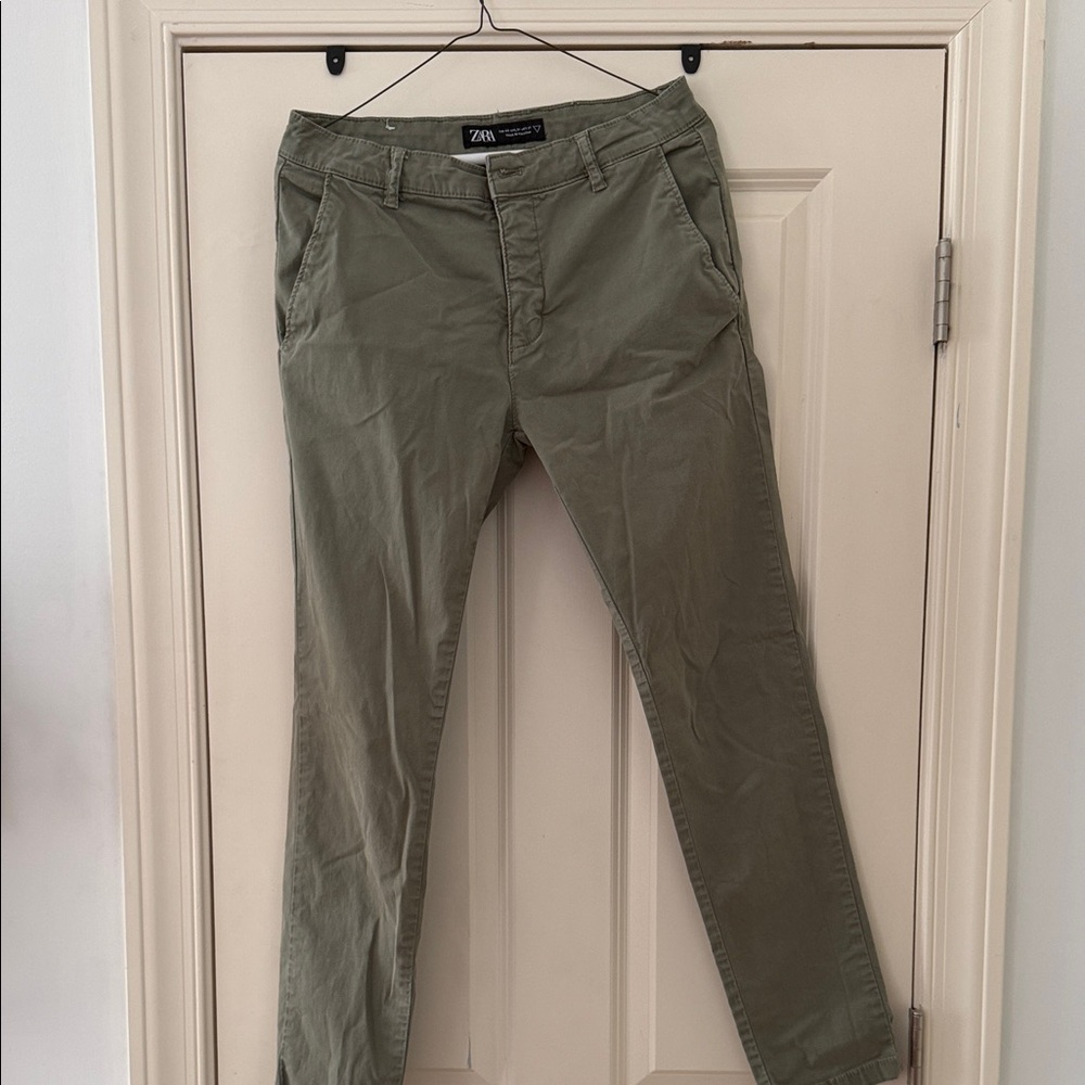 Zara Men Olive Green Chino Pants